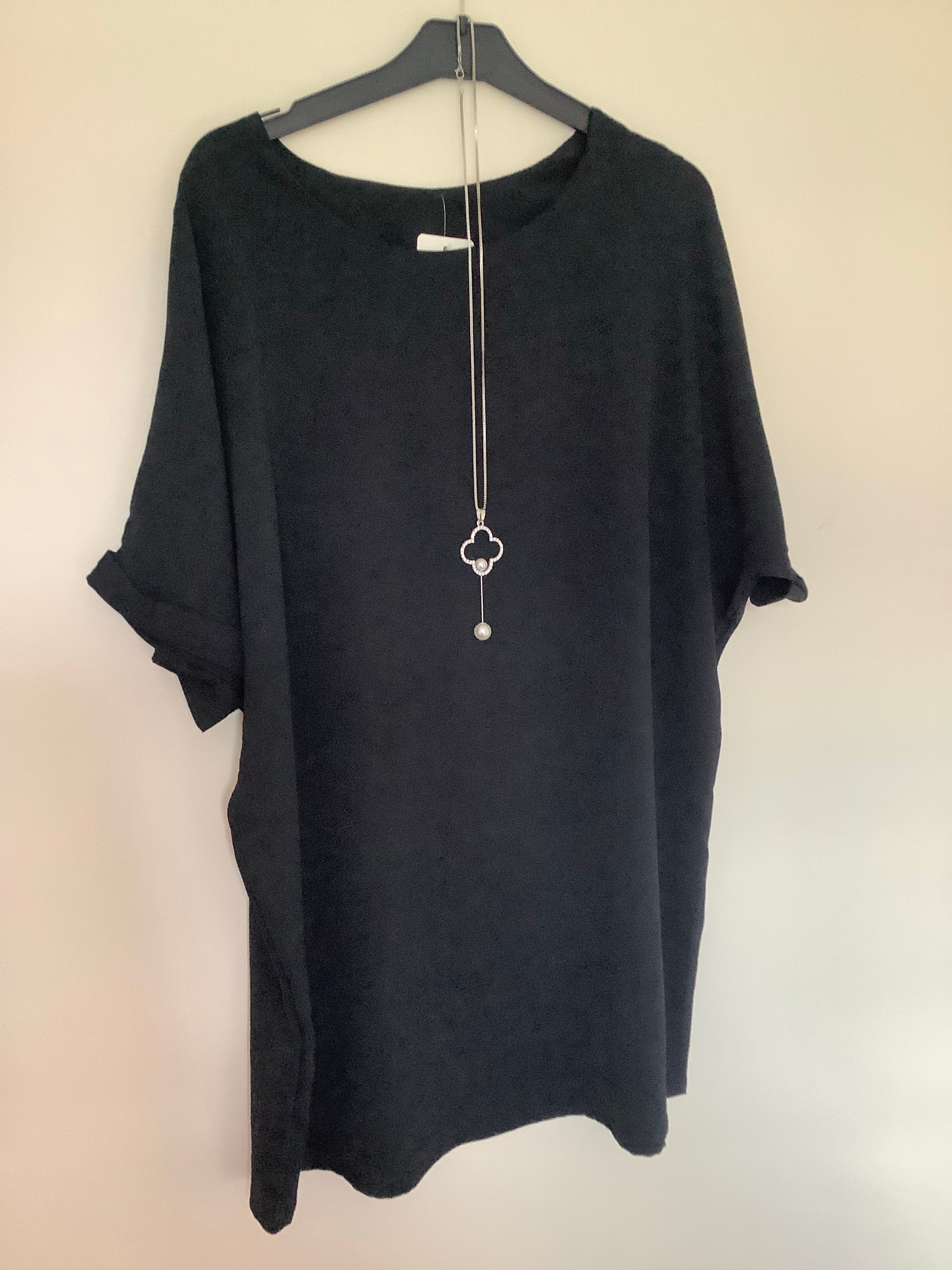 Lexi Oversized Top with Necklace - Black